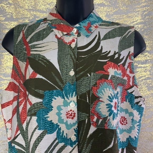 Van Heusen Tropical Floral Button Down Shirt Blouse Size S - Picture 3 of 13